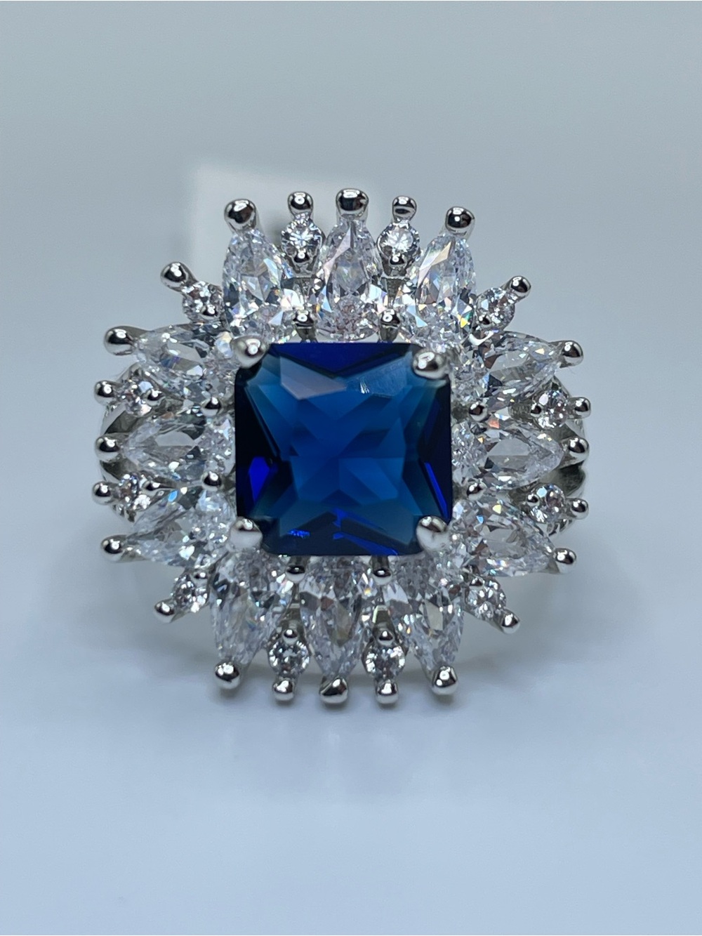 Swarovski Crystal Elements Blue White Crystal Halo Statement Ring Sz 6.5